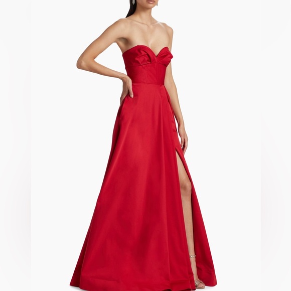 Elegant Strapless Red Dress. Never worn - Picture 3 of 13